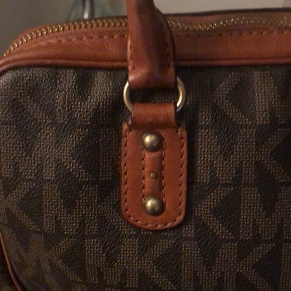 Micheal Michael Kors purse - Picture 3 of 11